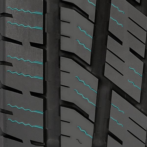 lamelles sur un pneu de route de camion léger